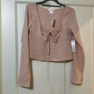 NWT Kirious Los Angeles‎ Light Pink Long Sleeve tie Cropped Top, Women’s 
 Large
